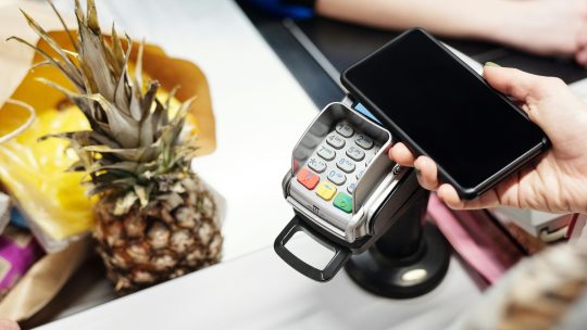 Como incorporar corretamente um gateway de pagamento móvel em um app de e-commerce