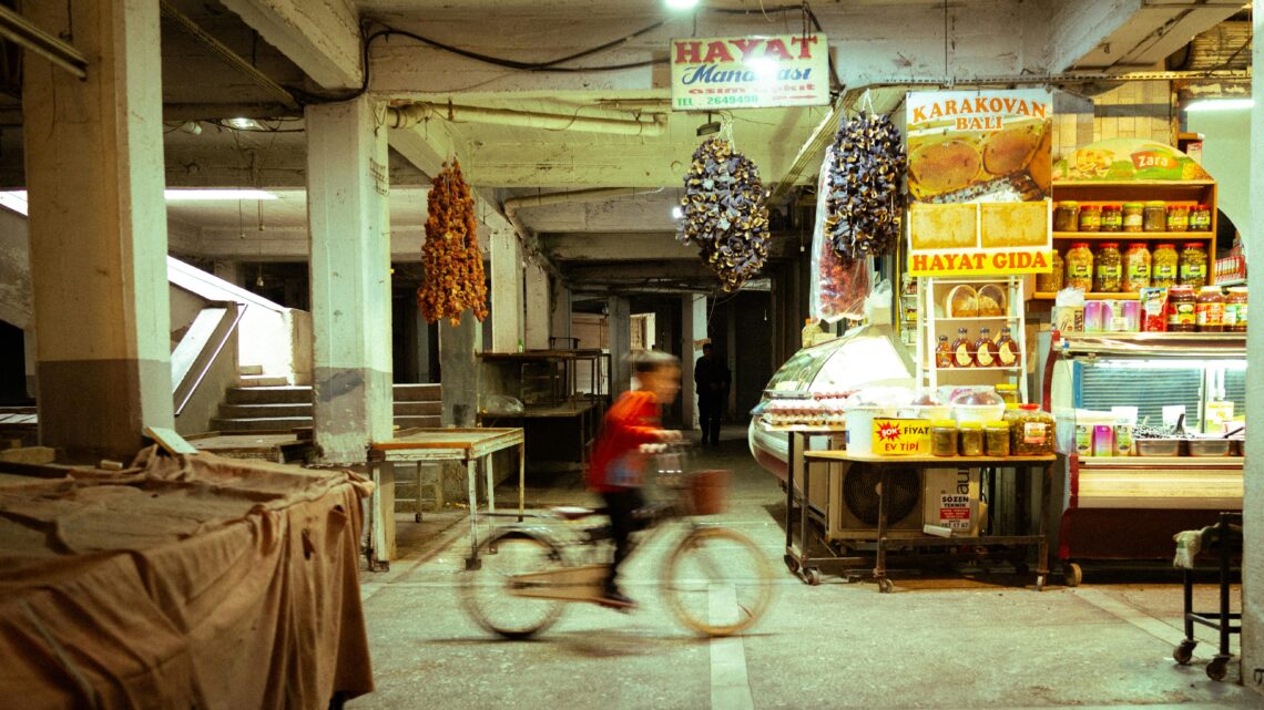 Fraudes estão levando consumidores de volta ao varejo físico na Black Friday!