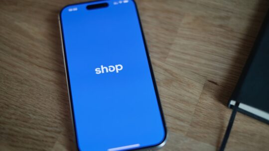 Wake e Eitri anunciam parceria estratégica para impulsionar o mobile commerce no varejo