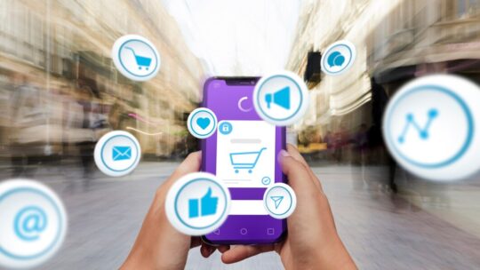 Como a Inteligência Artificial Está Transformando o Comportamento de Compra dos Brasileiros