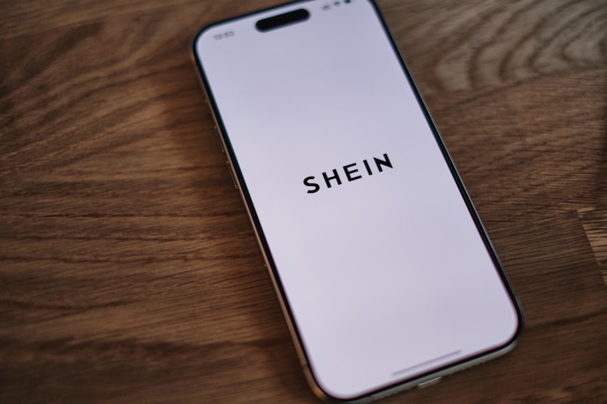 Por Que a Shein Comprou uma Marca de Luxo? Entenda os Motivos e Impactos