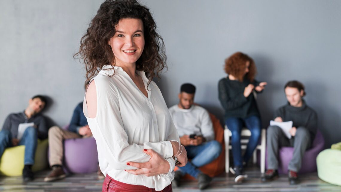Como Moda e Estilo se Destacam no Social Commerce: Insights da Palestra Recentemente Realizada
