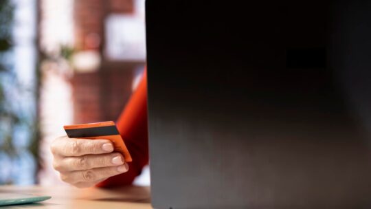 Fraudes no E-commerce Brasileiro Devem Causar Perdas de R$ 8,1 Bilhões em 2026