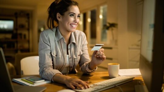 E-commerce em Alta: Entregas Crescem 17% em Seis Meses no Paraná