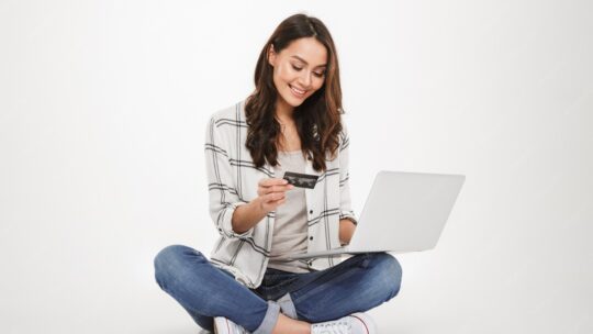 Preço, confiança e conveniência: o tripé do consumo online no Brasil